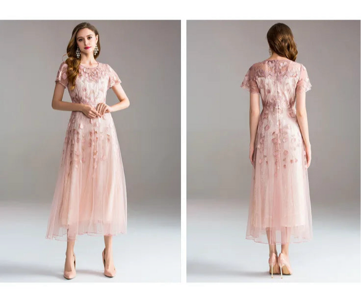 High-quality long dress embroidery large swing dress dress ladies elegant temperament round neck short-sleeved ladies dresses
