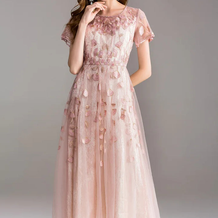 High-quality long dress embroidery large swing dress dress ladies elegant temperament round neck short-sleeved ladies dresses