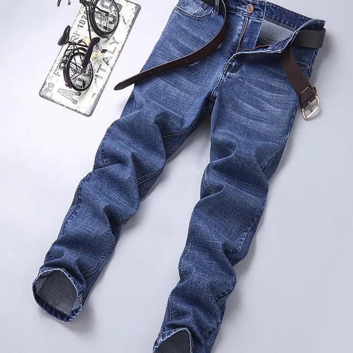 👖 Style That Moves With You
🔵 Men’s Stretch Slim-Fit Jeans – Sleek, comfortable & made for everyday wear
🖤 Available in classic blue or bold black denim
👌 Fashion-forward fit with flexible comfort
📏 Asian sizes 28–40 – check the chart & upgrade your