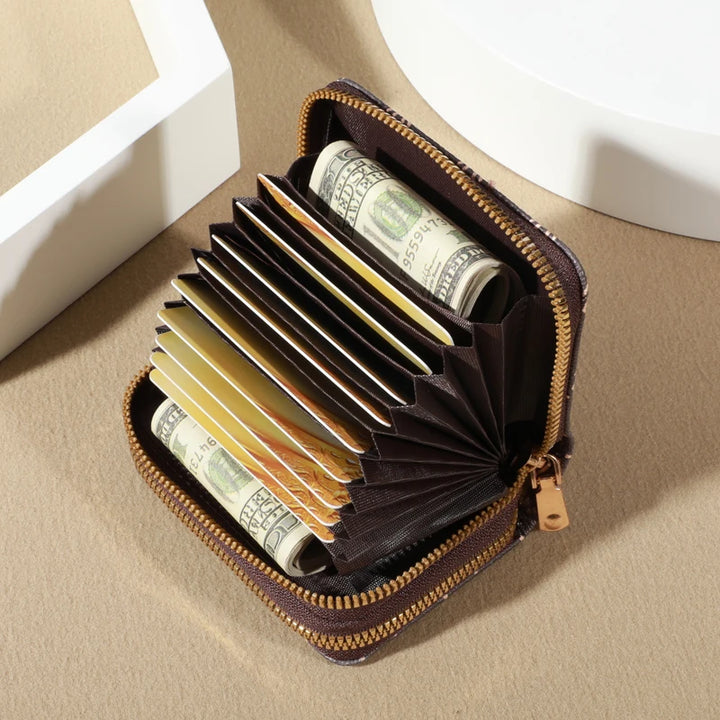 Vintage Style, Modern Function
This chic faux leather wallet features secure zip closure, multiple card slots, and a built-in coin purse. Compact, elegant, and perfect for everyday sophistication. 💼💳✨
