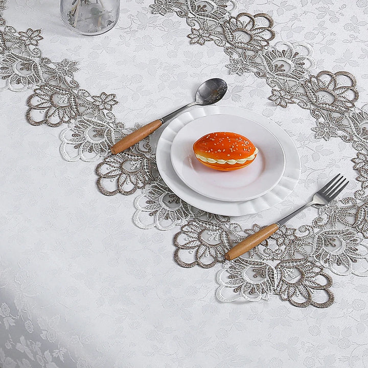 Elegance for Every Occasion
This white floral lace embroidered tablecloth adds a touch of sophistication to any setting. Waterproof, versatile, and perfect for dining tables, weddings, or home décor. ✨🍽️