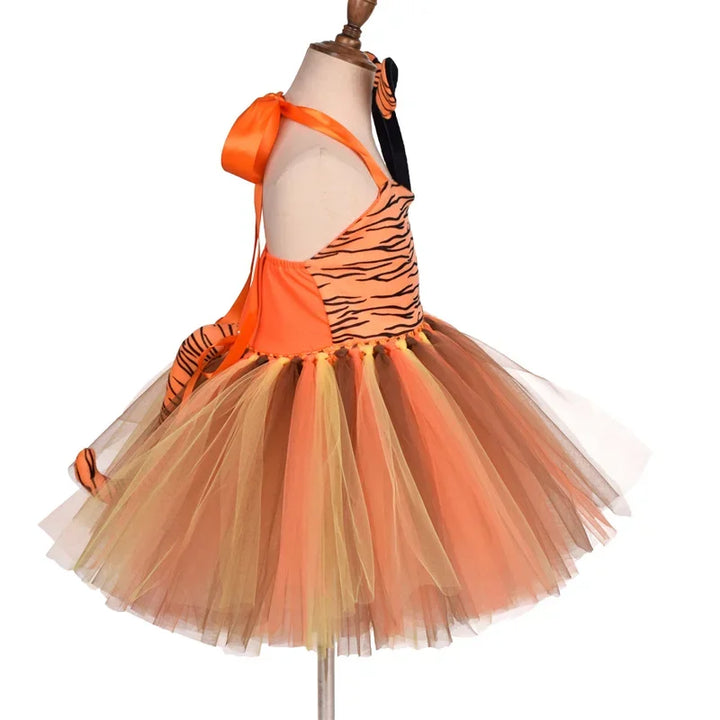 Wild and Wonderful!
Cute animal prints and a fluffy tutu make this costume perfect for Halloween, birthdays, or school plays. Soft, comfy, and full of forest fun!
🦓 Includes: Animal print tutu dress
🎉 Occasions: Halloween, birthdays, themed parties.