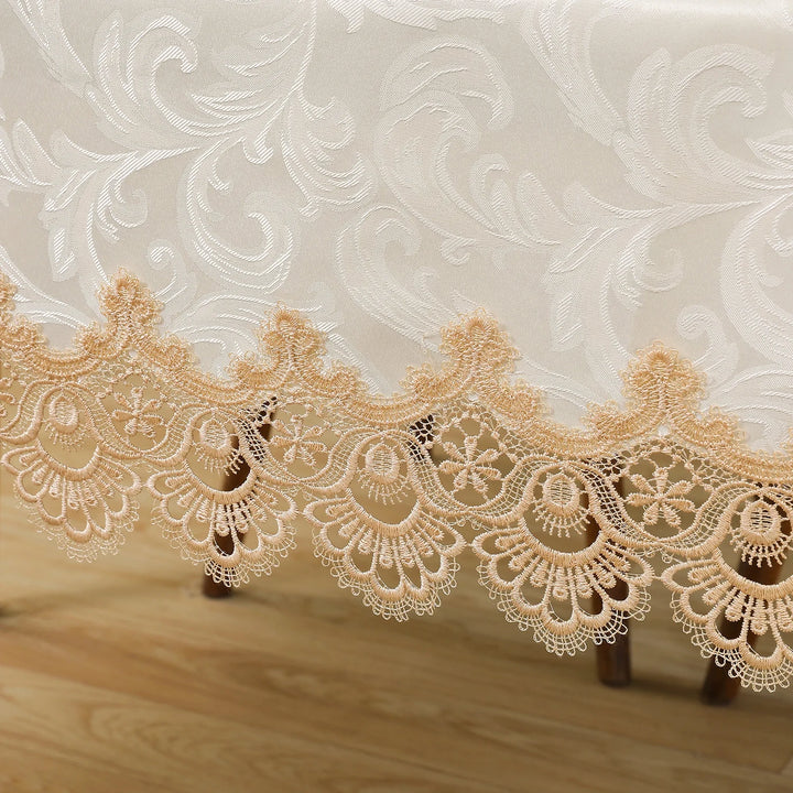 Elegance for Every Occasion
This white floral lace embroidered tablecloth adds a touch of sophistication to any setting. Waterproof, versatile, and perfect for dining tables, weddings, or home décor. ✨🍽️