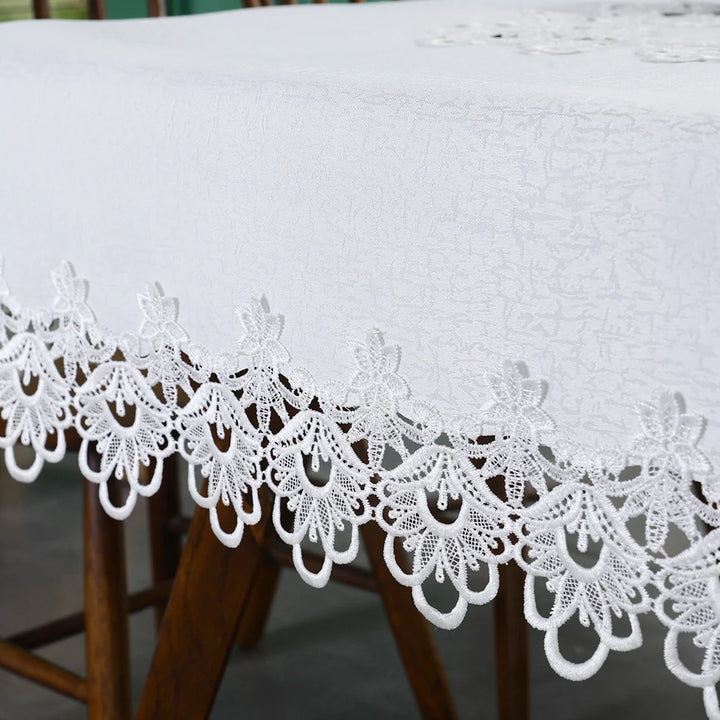Elegance for Every Occasion
This white floral lace embroidered tablecloth adds a touch of sophistication to any setting. Waterproof, versatile, and perfect for dining tables, weddings, or home décor. ✨🍽️