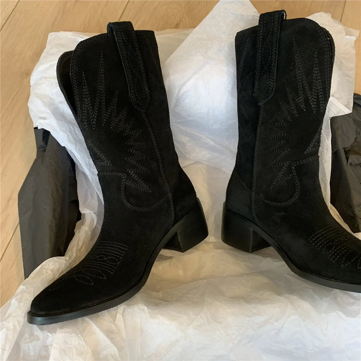 Women Western Boots 2025 Autumn Winter Embroidery Flower Women Ankle Boot Fashion Women Shoes Pointed Toe Cowboy New Retro Botas