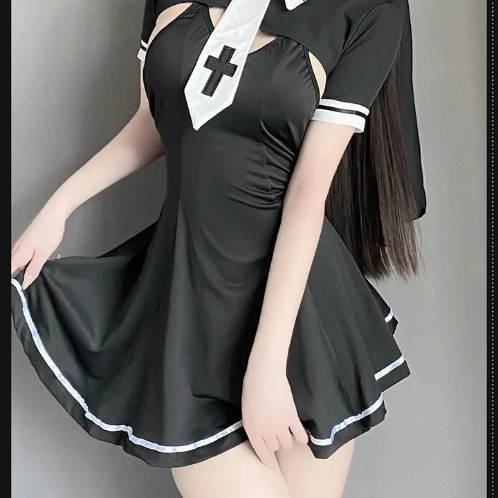 Holy but Naughty!
A daring twist on the classic nun look, perfect for Halloween, cosplay, or themed parties. Playful, bold, and unforgettable.
✝️ Includes: Nun dress + accessories
🎃 Occasions: Halloween, cosplay, carnival
🖤 Sexy nun, gothic roleplay