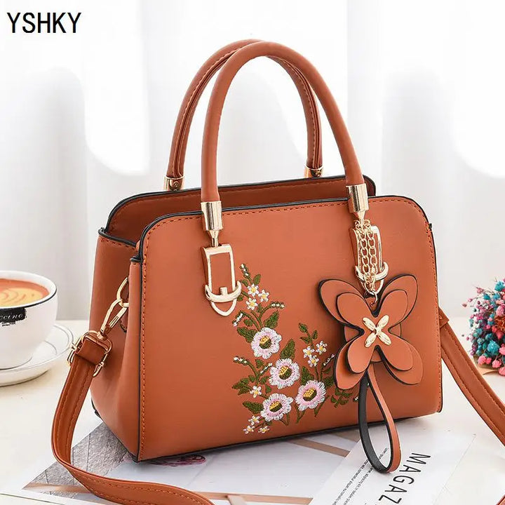 Spacious. Stylish. Ready for Anything.
This large-capacity bucket-style handbag features a sleek lychee pattern, durable PU leather, and a versatile design — perfect as a shoulder or crossbody bag. Ideal for work, travel, or everyday wear. 👜✨