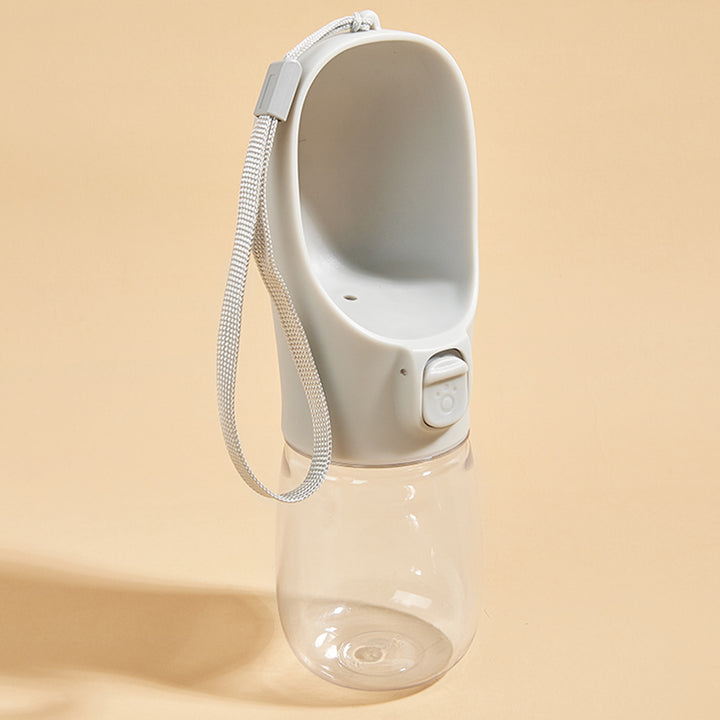 ✨ No more thirsty walks! 🐾 Portable, leakproof water bottle for dogs & cats – hydrate anywhere, anytime. 💧🚶‍♂️ 💧 One-Hand Use – Press to release water, easy for walks & travel
🐶 For All Pets – Perfect for small & large dogs, cats, puppies