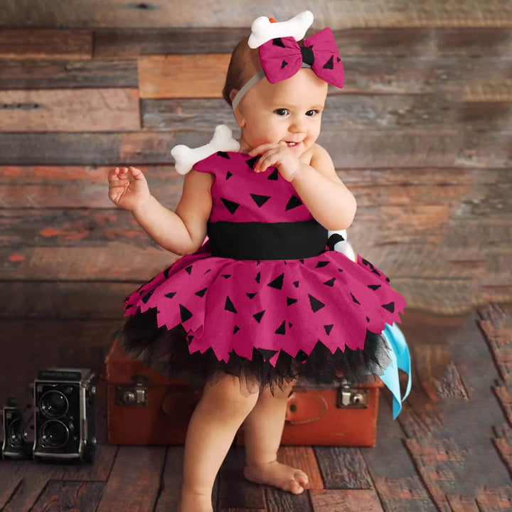 Girls Caveman Costume – Halloween Cavegirl Dress
Prehistoric party fun!
Cute tulle cavegirl dress with bone details, perfect for Halloween and school events.
🦴 Includes: Dress + accessories
🎃 Perfect for Halloween parties