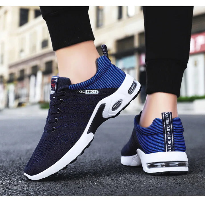Shoes men 2025 new trend men's shoes breathable lace-up running shoes Korean version light casual sports shoes