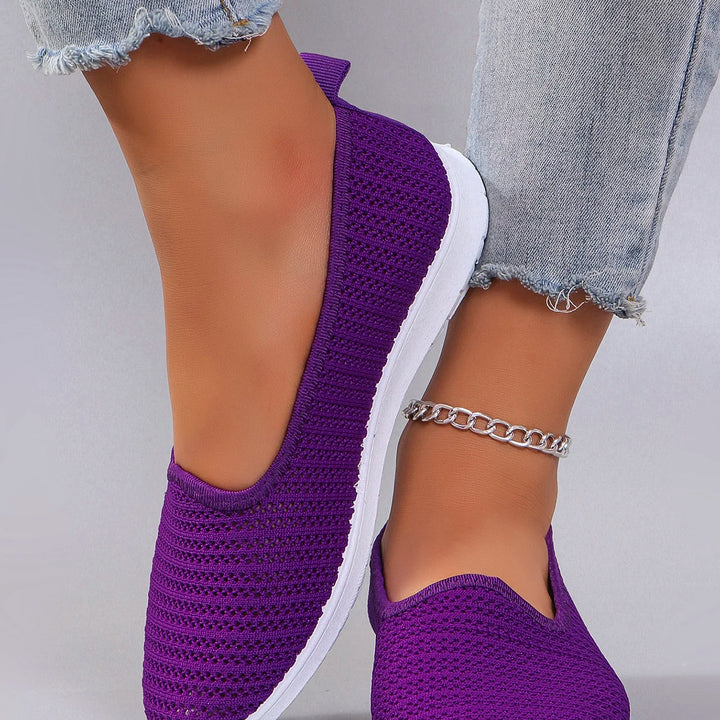 Women’s Breathable Mesh Flats 👟
Lightweight, comfy, and perfect for summer! These casual sneakers feature a breathable design—great for all-day wear. Now on clearance with free shipping!