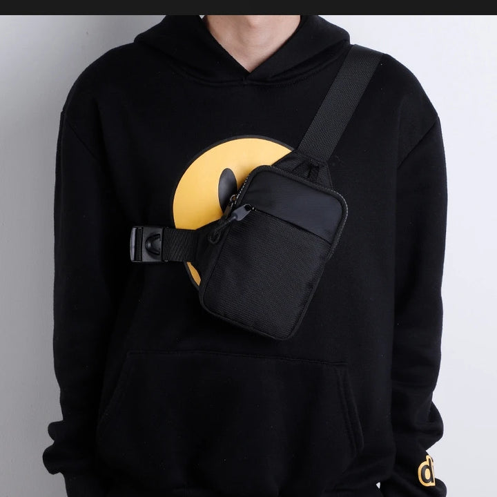 New chest bag for men and women's leisure, fitness, sports, crossbody bag, chest bag, casual men's bag, large capacity bag trend