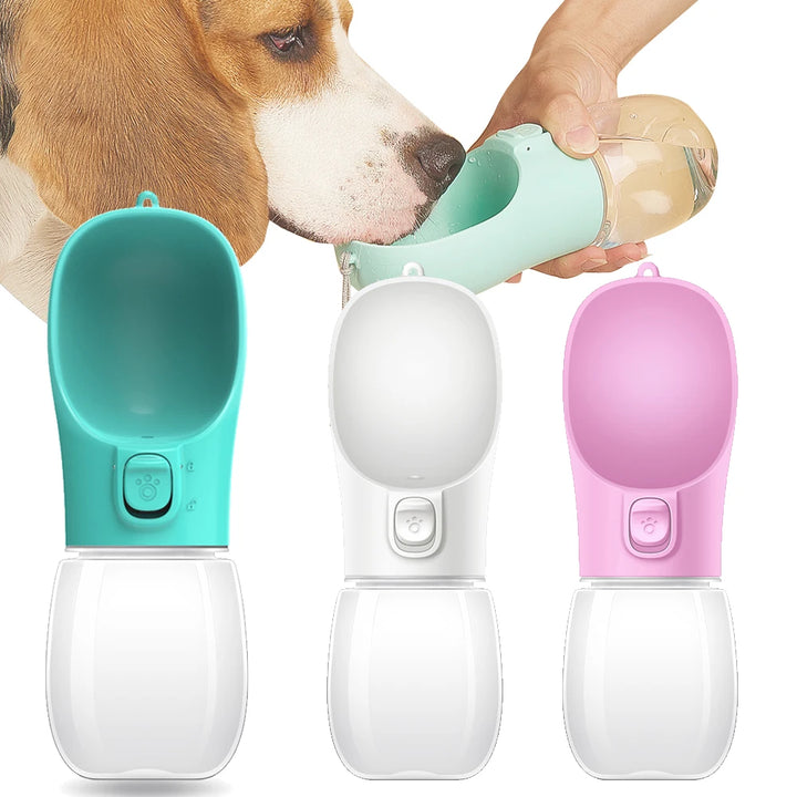 ✨ No more thirsty walks! 🐾 Portable, leakproof water bottle for dogs & cats – hydrate anywhere, anytime. 💧🚶‍♂️ 💧 One-Hand Use – Press to release water, easy for walks & travel
🐶 For All Pets – Perfect for small & large dogs, cats, puppies