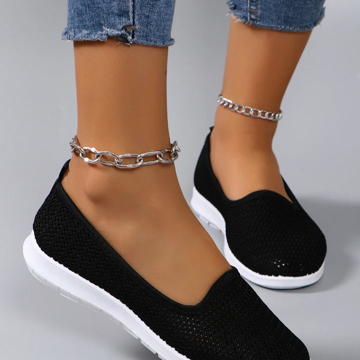 Women’s Breathable Mesh Flats 👟
Lightweight, comfy, and perfect for summer! These casual sneakers feature a breathable design—great for all-day wear. Now on clearance with free shipping!