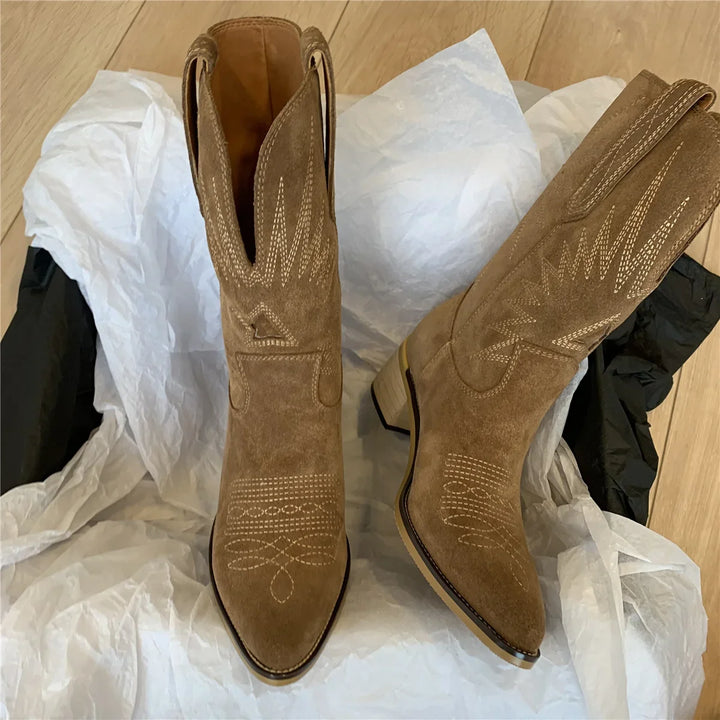 Women Western Boots 2025 Autumn Winter Embroidery Flower Women Ankle Boot Fashion Women Shoes Pointed Toe Cowboy New Retro Botas