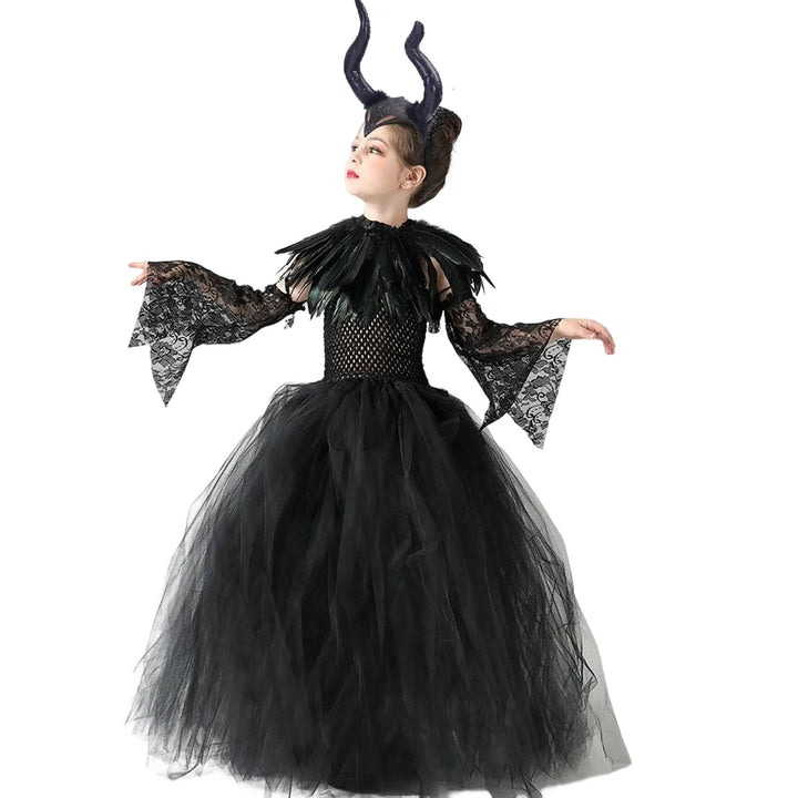 Girls Maleficent Costume – Evil Queen Black Tulle Dress Witch & Devil Princess Cosplay Outfit for Halloween Parties. ✨ Includes: Black tulle dress
🎃 Occasions: Halloween, cosplay, themed parties
👑 Style: Witch, devil, or Maleficent-inspired princess