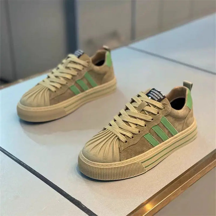 Men's shoes 2025 fashion trend autumn and winter new item casual versatile sports casual shoes comfortable board shoes