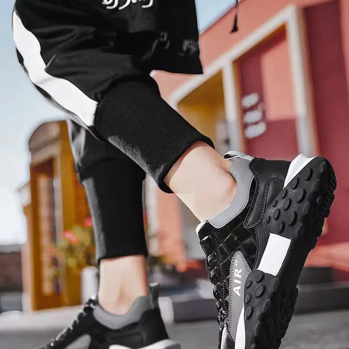 Men Fashion Shoes 2025 New Running Shoes High Quality Men Sneakers Outdoor Casual Shoes Man Comfortable Breathable Casual Shoes