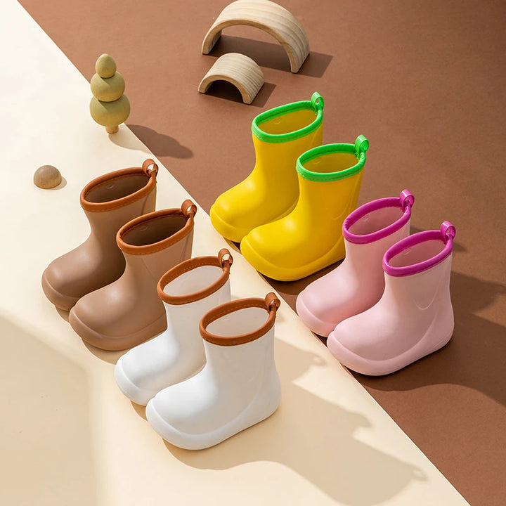 Korean INS Children's Rain Boots Bear Baby Anti-slip Waterproof Light Weight Unisex Kids Shoes Soft Sole Easy to Wear And off