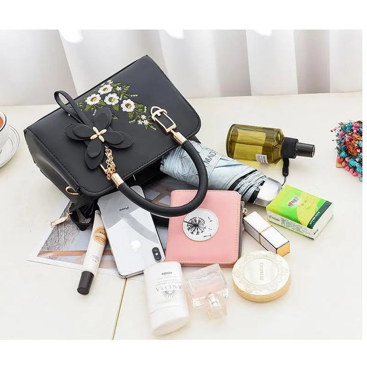 Spacious. Stylish. Ready for Anything.
This large-capacity bucket-style handbag features a sleek lychee pattern, durable PU leather, and a versatile design — perfect as a shoulder or crossbody bag. Ideal for work, travel, or everyday wear. 👜✨