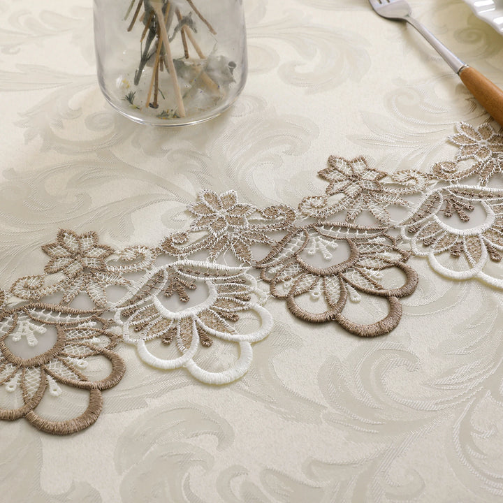 Elegance for Every Occasion
This white floral lace embroidered tablecloth adds a touch of sophistication to any setting. Waterproof, versatile, and perfect for dining tables, weddings, or home décor. ✨🍽️