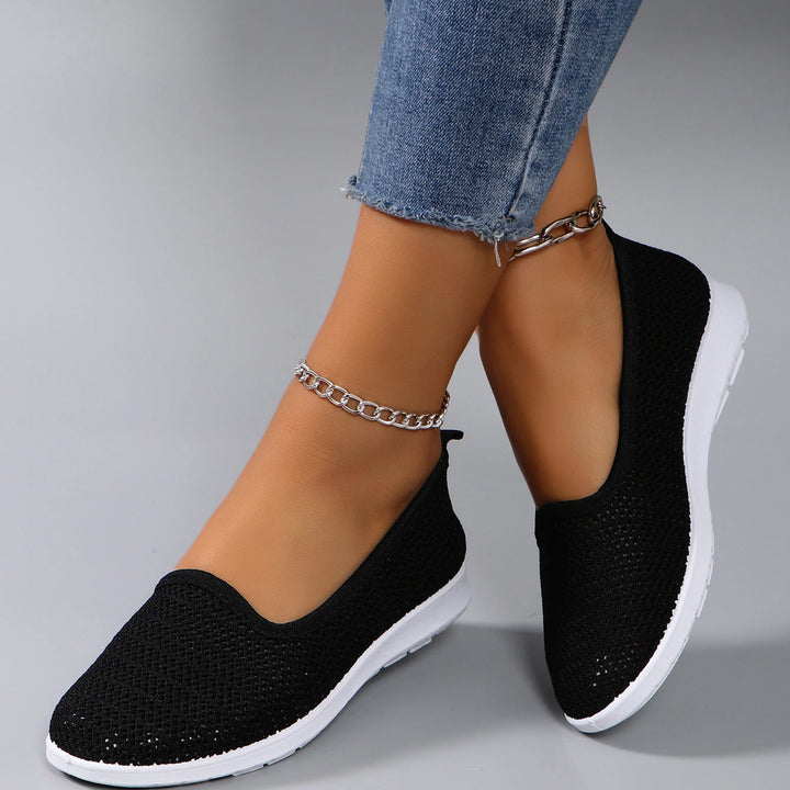 Women’s Breathable Mesh Flats 👟
Lightweight, comfy, and perfect for summer! These casual sneakers feature a breathable design—great for all-day wear. Now on clearance with free shipping!