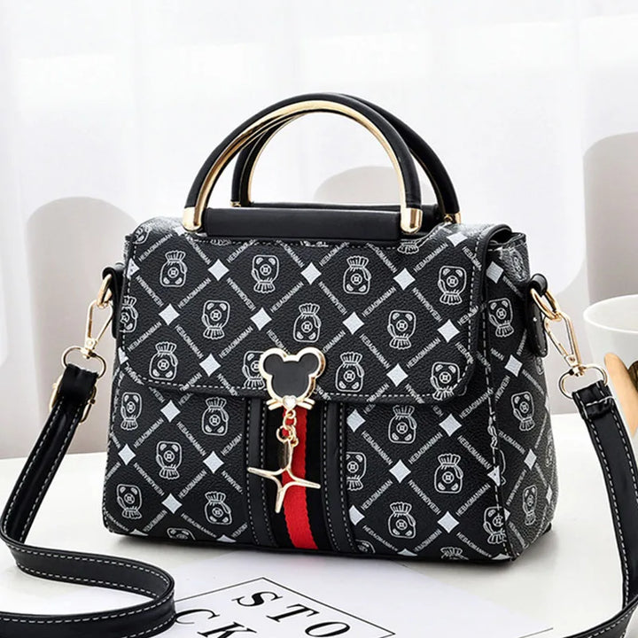 Effortless Style, Everyday Elegance
This fashionable women’s shoulder bag doubles as a chic crossbody. Perfect for daily wear, combining luxury vibes with practical space and modern design. 👜✨