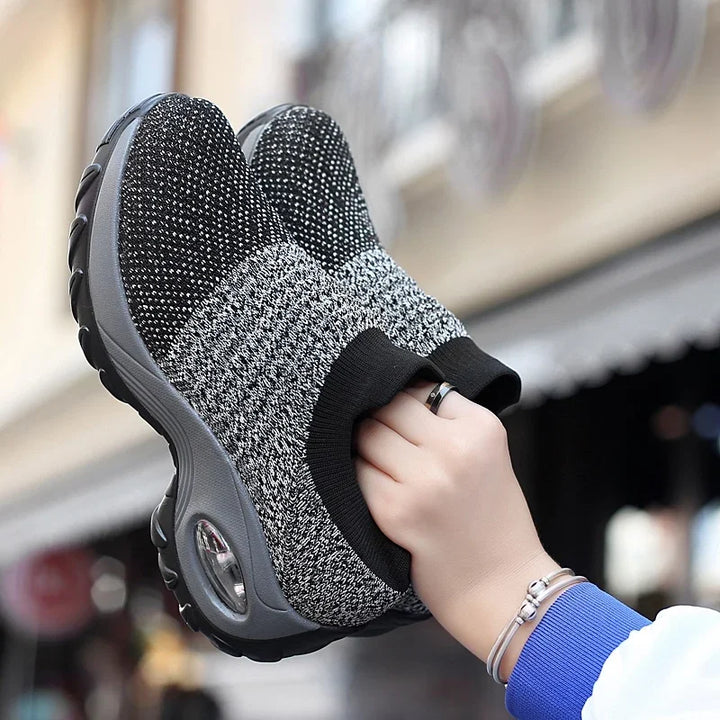 Women's Walking Shoes Fashion Air Cushion Thick Bottom Sneakers Slip-on Lightweight Breathable Casual Shoes