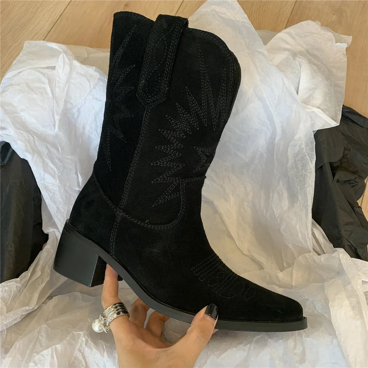 Women Western Boots 2025 Autumn Winter Embroidery Flower Women Ankle Boot Fashion Women Shoes Pointed Toe Cowboy New Retro Botas