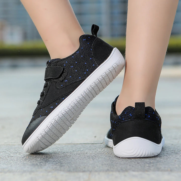 Kids Barefoot Shoes Lightweight Sports Shoes Breathable Wide Toe Minimalist Sneakers Soft Knitting Girls Boys Casual Shoes