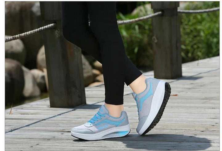 👟 Step Up Your Style & Comfort
✨ Women’s Fashion Sneakers – Trendy, vulcanized design with a comfy blatform sole
💖 Lightweight, breathable & made for all-day wear
👣 Perfect for walking, casual looks & everyday outfits
📏 Available in plus sizes – becau