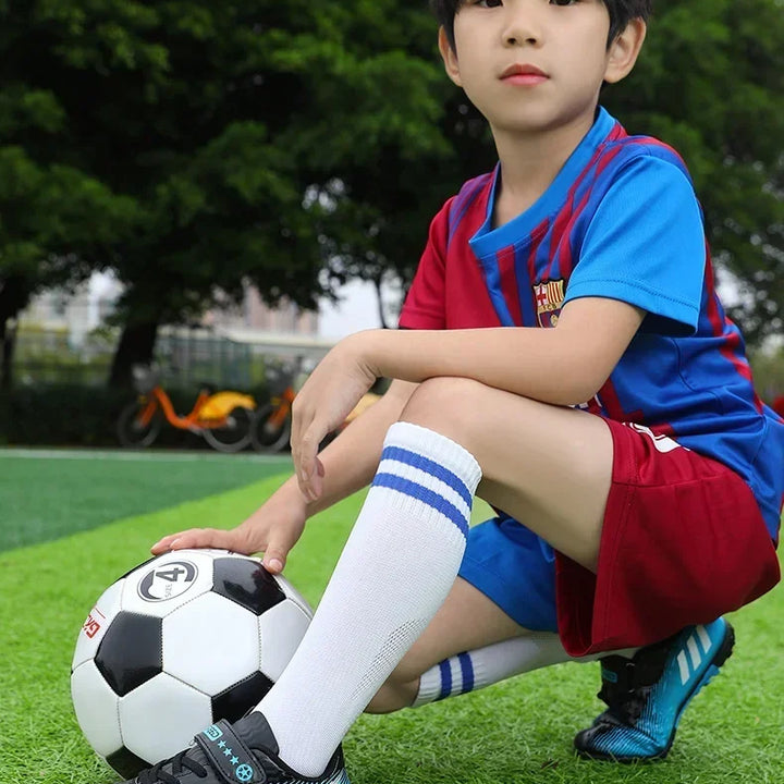 Kids Football Boots Society Cleats Soccer Shoes Boys Indoor Football Field Boots Children Non Slip Fast Training Sneakers Match