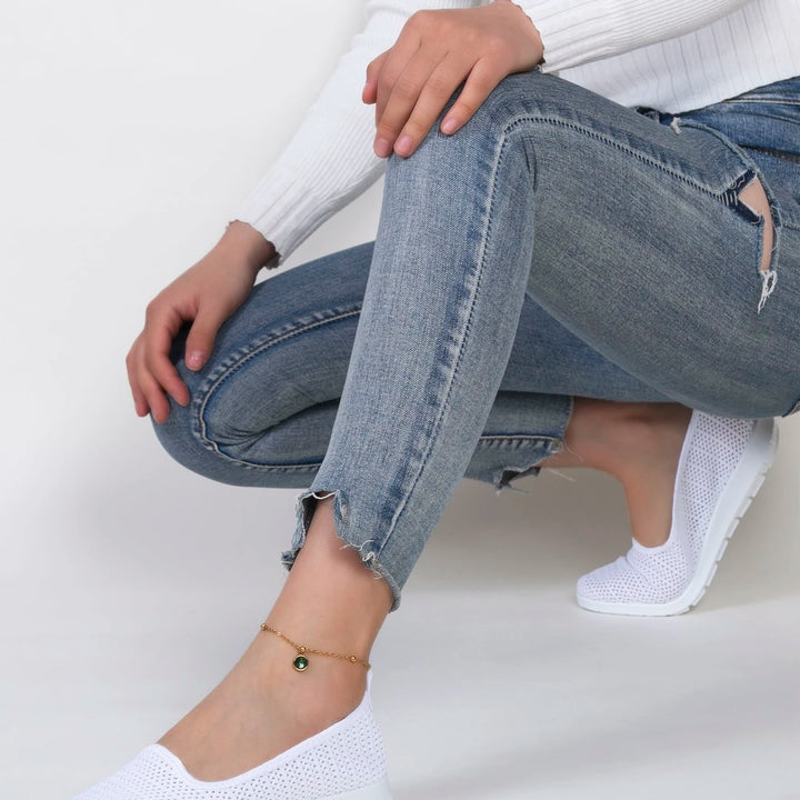 Women’s Breathable Mesh Flats 👟
Lightweight, comfy, and perfect for summer! These casual sneakers feature a breathable design—great for all-day wear. Now on clearance with free shipping!