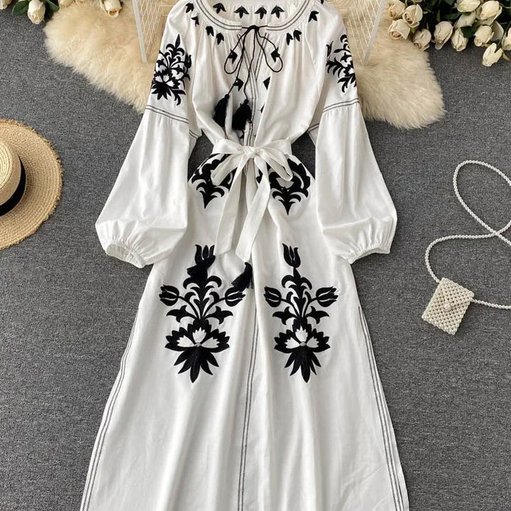 New Spring Autumn Embroidered Dress V-neck Tie Split Retro Indie Folk Style Holiday Beach Long Dress.