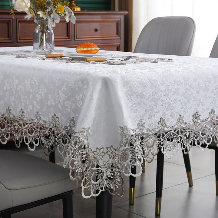 Elegance for Every Occasion
This white floral lace embroidered tablecloth adds a touch of sophistication to any setting. Waterproof, versatile, and perfect for dining tables, weddings, or home décor. ✨🍽️