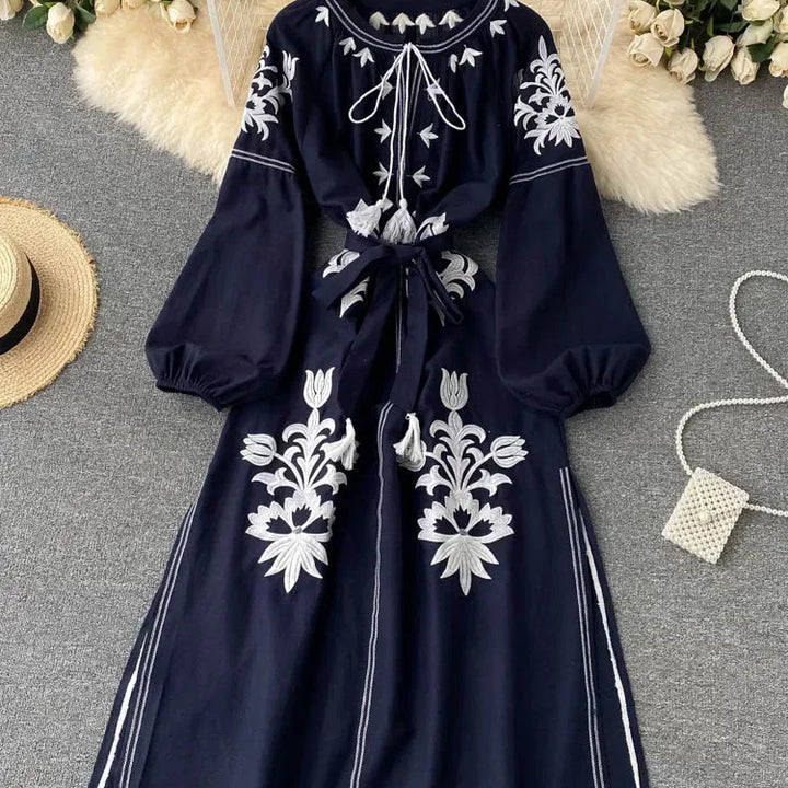 New Spring Autumn Embroidered Dress V-neck Tie Split Retro Indie Folk Style Holiday Beach Long Dress.