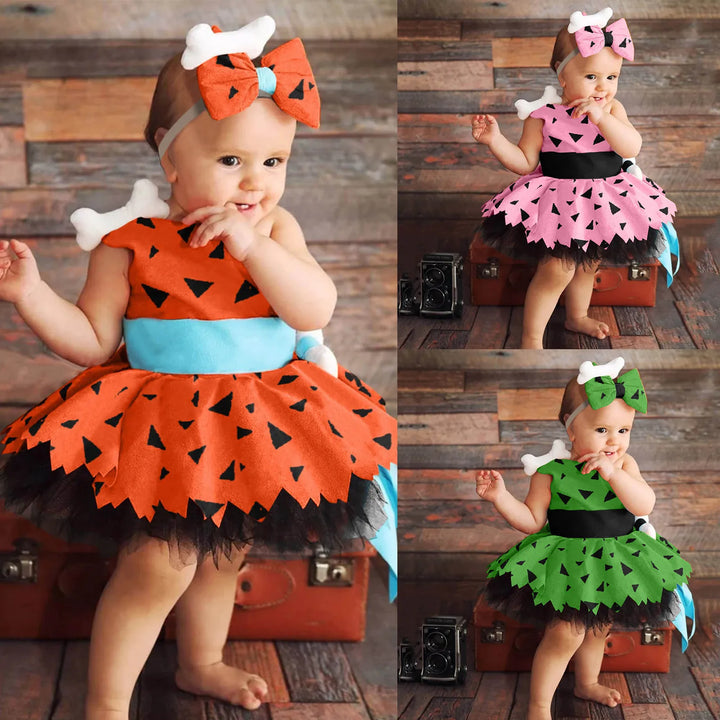Girls Caveman Costume – Halloween Cavegirl Dress
Prehistoric party fun!
Cute tulle cavegirl dress with bone details, perfect for Halloween and school events.
🦴 Includes: Dress + accessories
🎃 Perfect for Halloween parties