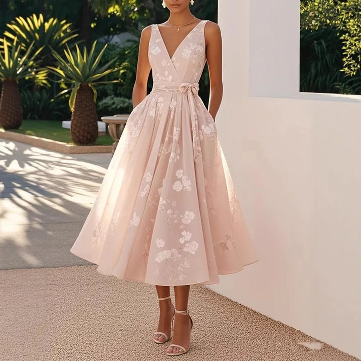 Stylish  Printed Dress Elegant V-neck Mesh Sleeveless Waist Cinched Bow Long and Formal Dress.