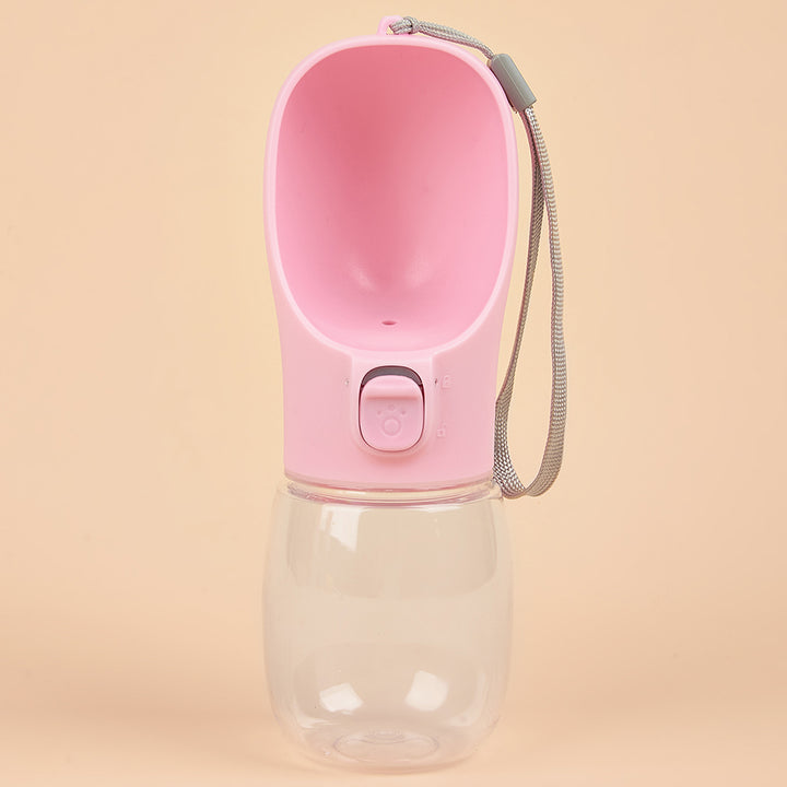 ✨ No more thirsty walks! 🐾 Portable, leakproof water bottle for dogs & cats – hydrate anywhere, anytime. 💧🚶‍♂️ 💧 One-Hand Use – Press to release water, easy for walks & travel
🐶 For All Pets – Perfect for small & large dogs, cats, puppies