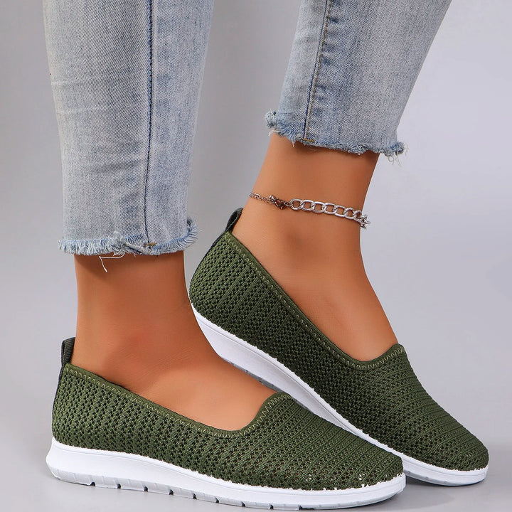 Women’s Breathable Mesh Flats 👟
Lightweight, comfy, and perfect for summer! These casual sneakers feature a breathable design—great for all-day wear. Now on clearance with free shipping!