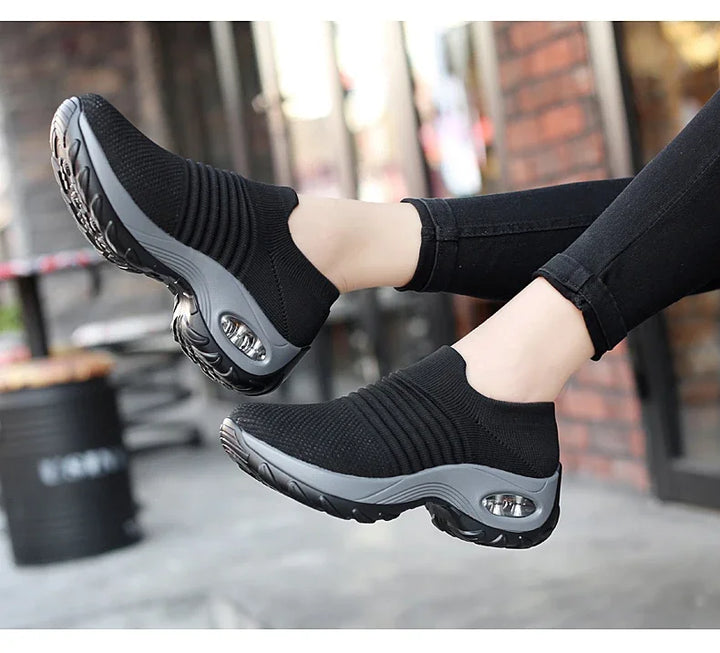 Women's Walking Shoes Fashion Air Cushion Thick Bottom Sneakers Slip-on Lightweight Breathable Casual Shoes