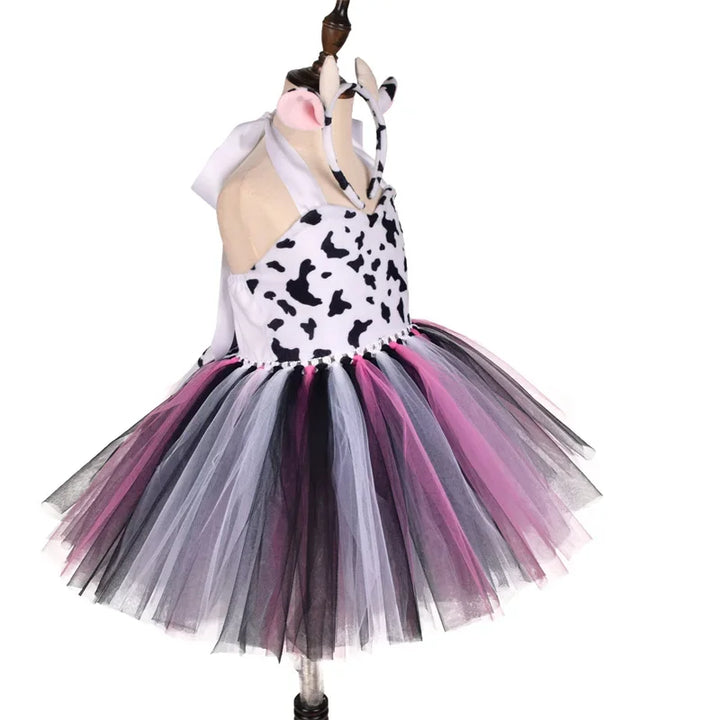 Wild and Wonderful!
Cute animal prints and a fluffy tutu make this costume perfect for Halloween, birthdays, or school plays. Soft, comfy, and full of forest fun!
🦓 Includes: Animal print tutu dress
🎉 Occasions: Halloween, birthdays, themed parties.
