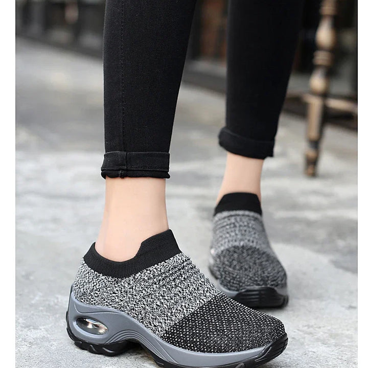 Women's Walking Shoes Fashion Air Cushion Thick Bottom Sneakers Slip-on Lightweight Breathable Casual Shoes