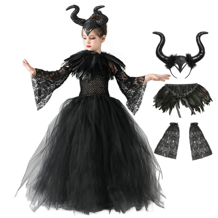 Girls Maleficent Costume – Evil Queen Black Tulle Dress Witch & Devil Princess Cosplay Outfit for Halloween Parties. ✨ Includes: Black tulle dress
🎃 Occasions: Halloween, cosplay, themed parties
👑 Style: Witch, devil, or Maleficent-inspired princess