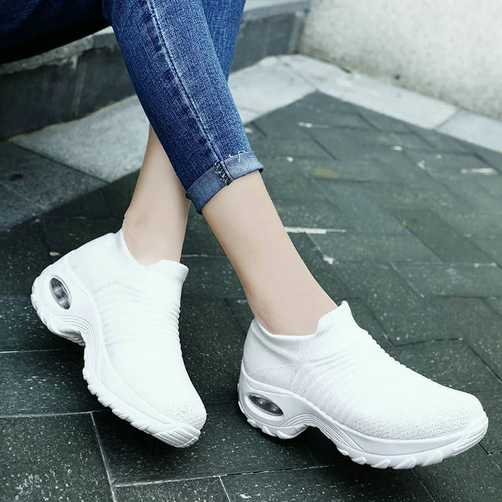 Women's Walking Shoes Fashion Air Cushion Thick Bottom Sneakers Slip-on Lightweight Breathable Casual Shoes