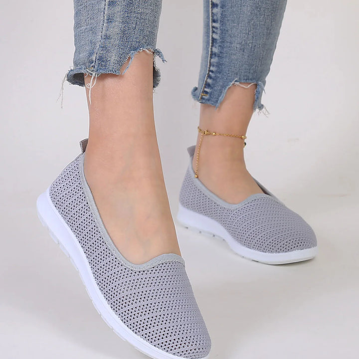 Women’s Breathable Mesh Flats 👟
Lightweight, comfy, and perfect for summer! These casual sneakers feature a breathable design—great for all-day wear. Now on clearance with free shipping!