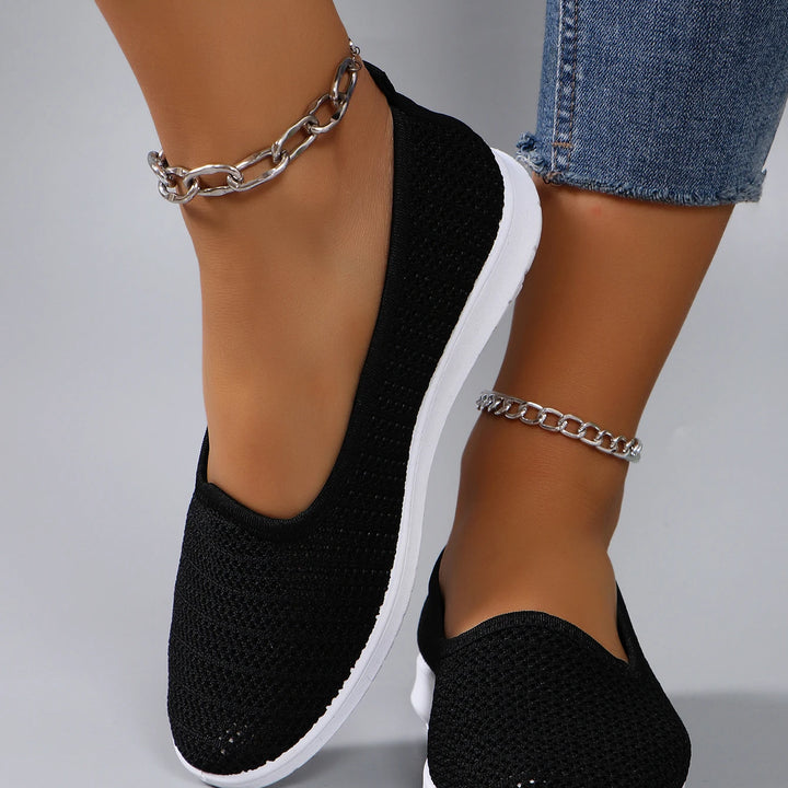 Women’s Breathable Mesh Flats 👟
Lightweight, comfy, and perfect for summer! These casual sneakers feature a breathable design—great for all-day wear. Now on clearance with free shipping!