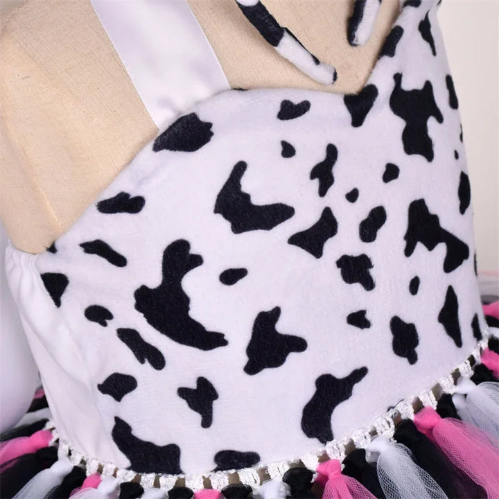 Wild and Wonderful!
Cute animal prints and a fluffy tutu make this costume perfect for Halloween, birthdays, or school plays. Soft, comfy, and full of forest fun!
🦓 Includes: Animal print tutu dress
🎉 Occasions: Halloween, birthdays, themed parties.