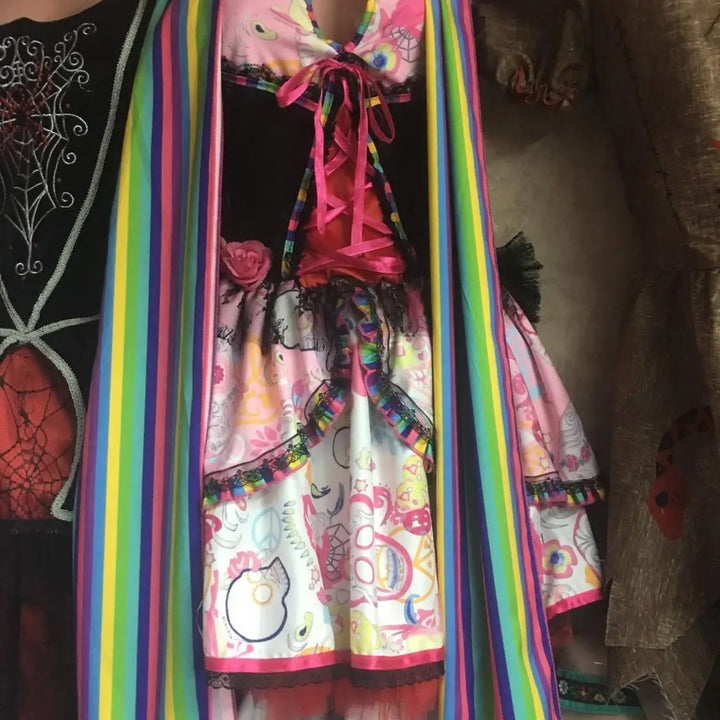 Beautifully Macabre!
A striking skull and flower design brings gothic elegance to Halloween, Day of the Dead, or cosplay events. Perfect mix of spooky and stunning.
💀 Includes: Skull bride dress + accessories
🎃 Occasions: Halloween, Day of the Dead 💀