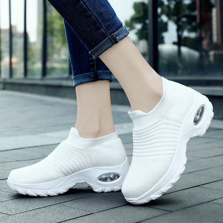 Women's Walking Shoes Fashion Air Cushion Thick Bottom Sneakers Slip-on Lightweight Breathable Casual Shoes